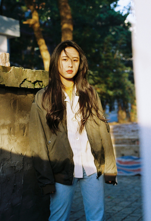 赛道上的传奇逆袭,汉密尔顿带领哈斯车队绝杀阿斯顿马丁登顶