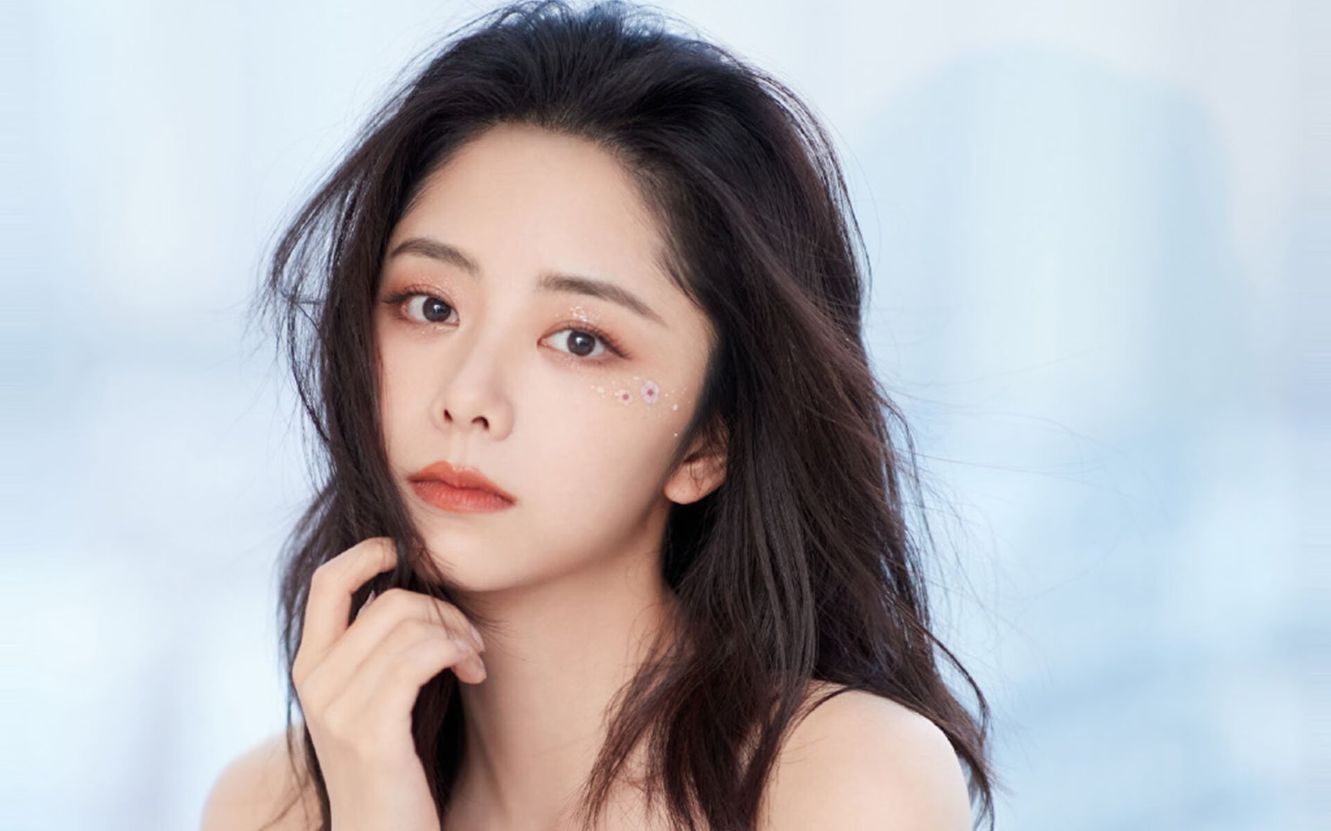 欧冠半决赛焦点战,巴黎圣日耳曼3-1击败维拉里尔,姆巴佩闪耀全场