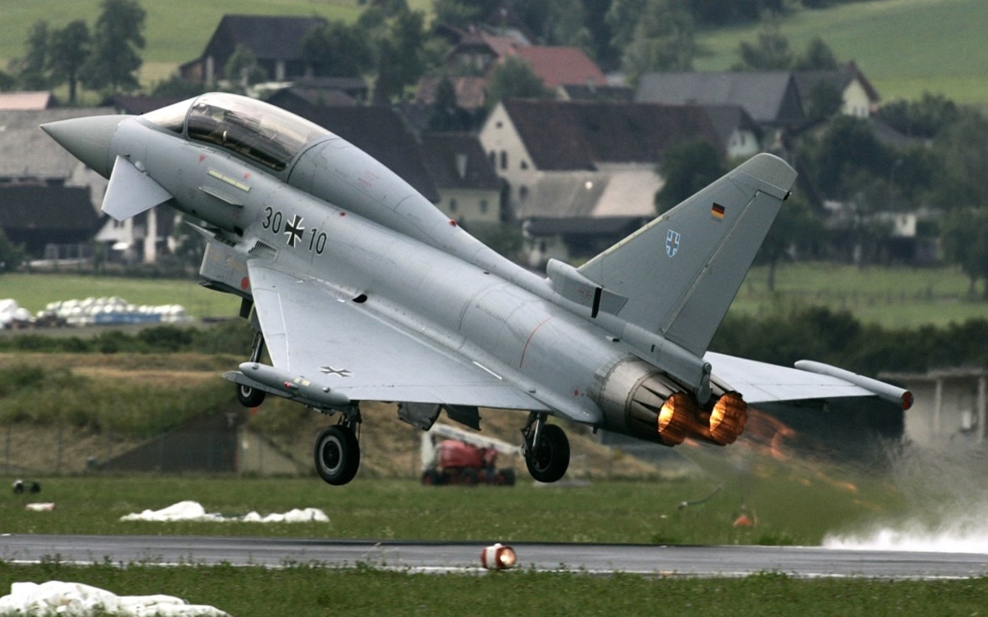 哈利伯顿闪耀难救主！莫兰特关键抢断助灰熊1分险胜尼克斯