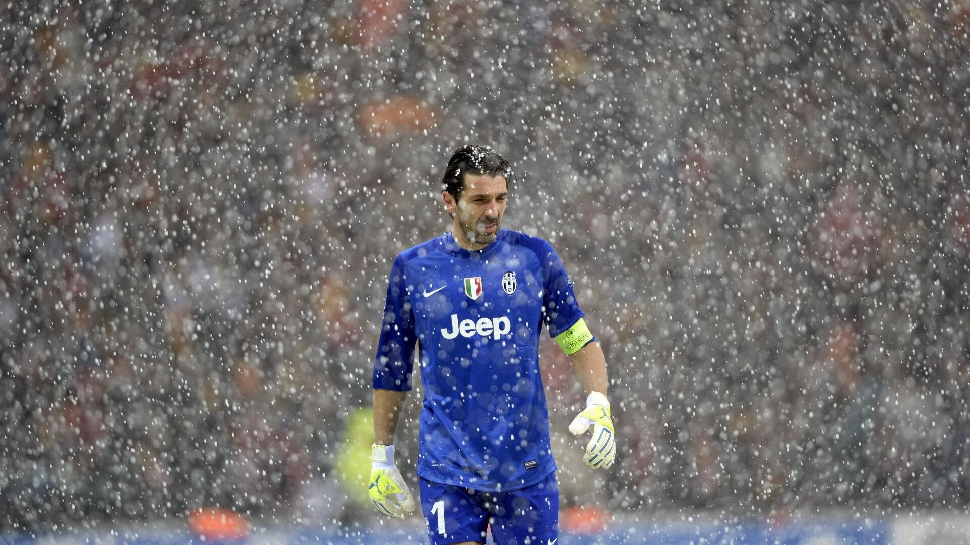 西甲巅峰燃爆欧美绿茵，从国家德比血脉偾张，到佛罗伦萨跨洋亮剑