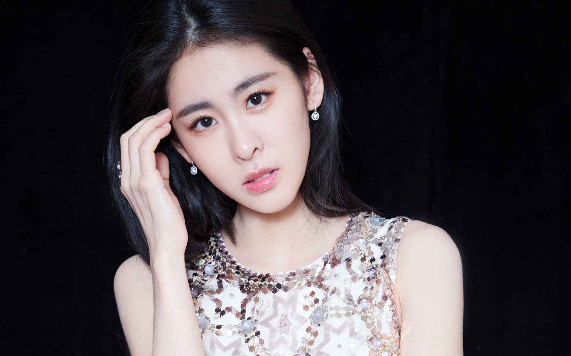 塞内加尔铁血战术锁死皇马，克瓦拉茨赫利亚一条龙定乾坤