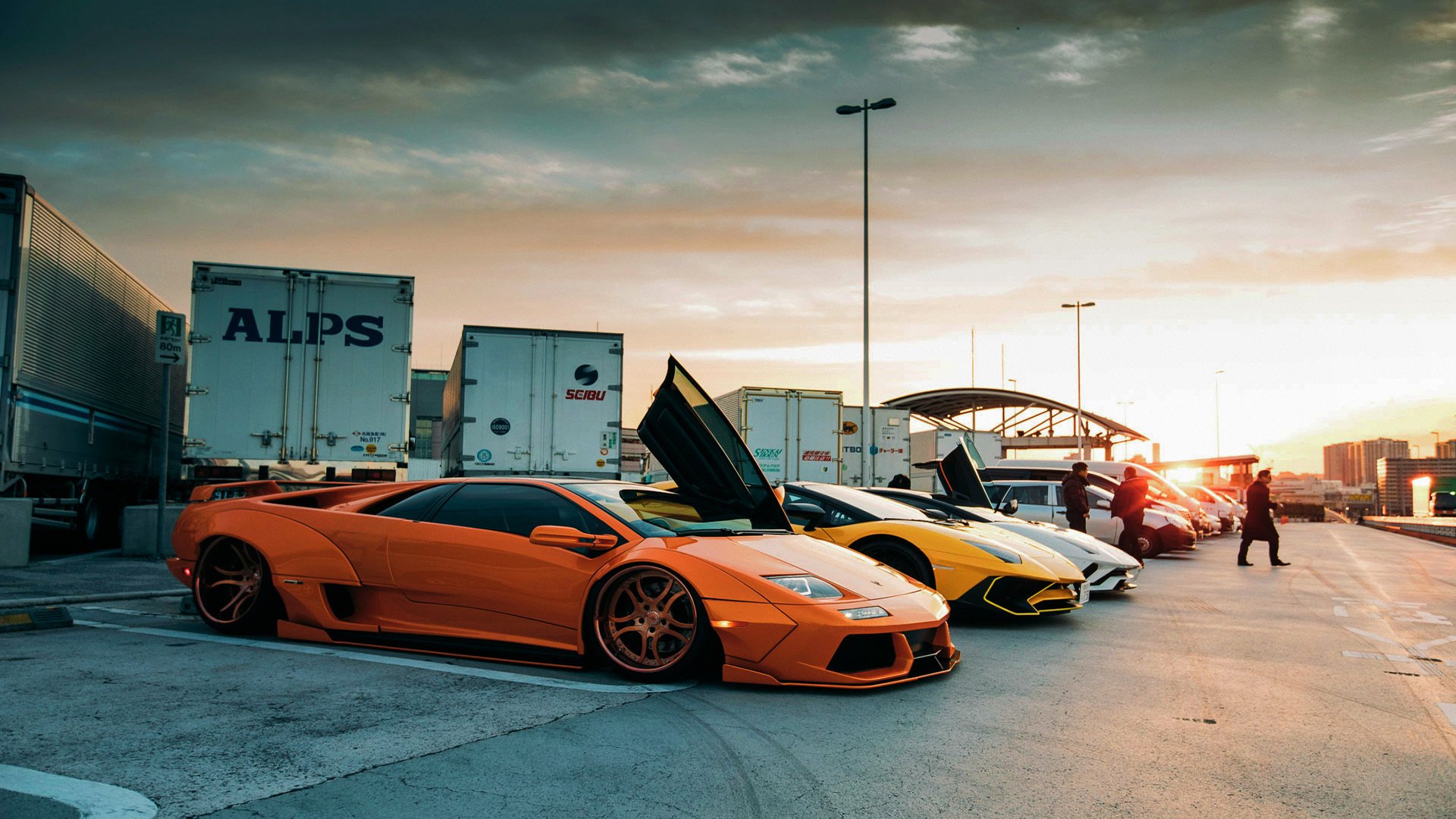 双城记，荷兰点球斩落黑马，阿尔瓦雷斯远射点燃德甲争冠战