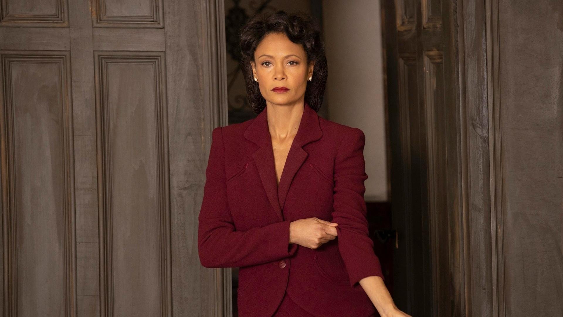 球场上的双重奏，当国王的敕令在德甲决赛夜回响